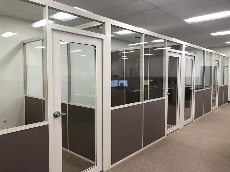 Glass and solid-panel offices, manufacturer photo