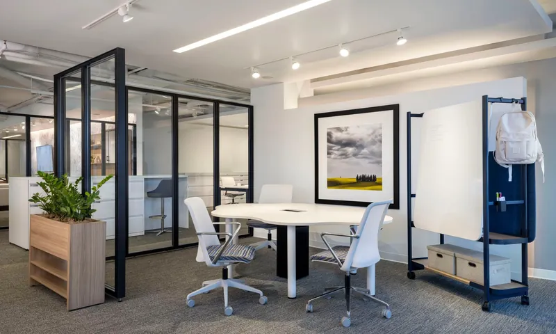 Meeting area, manufacturer photo #171