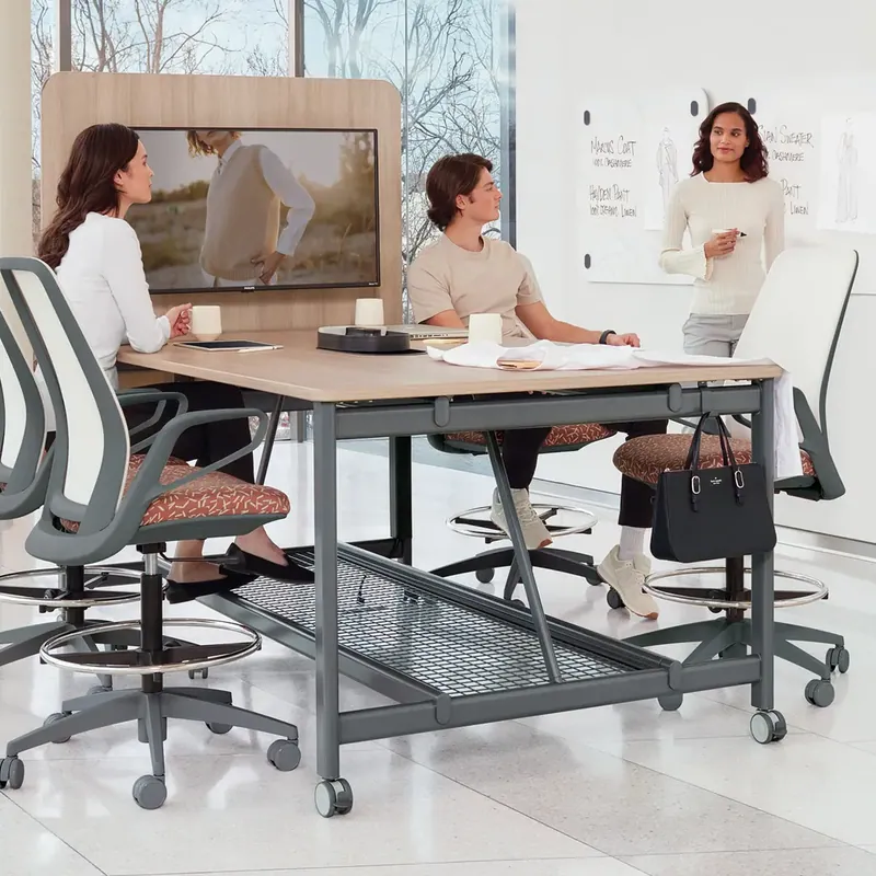 Mobile team table, standing-height collaboration area