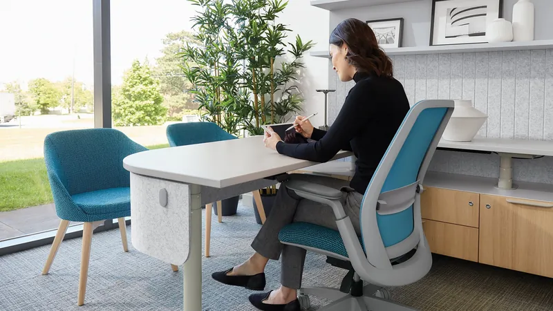 Seating, manufacturer photo #186