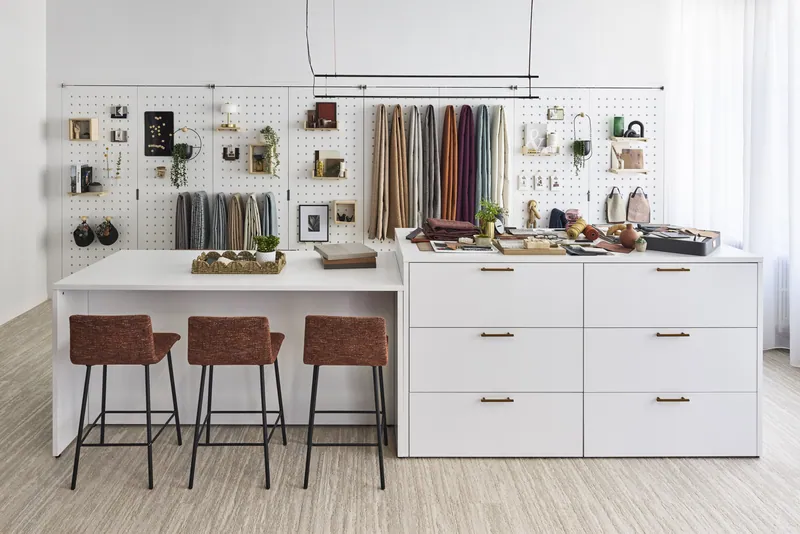Showroom work cafe, manufacturer photo #64